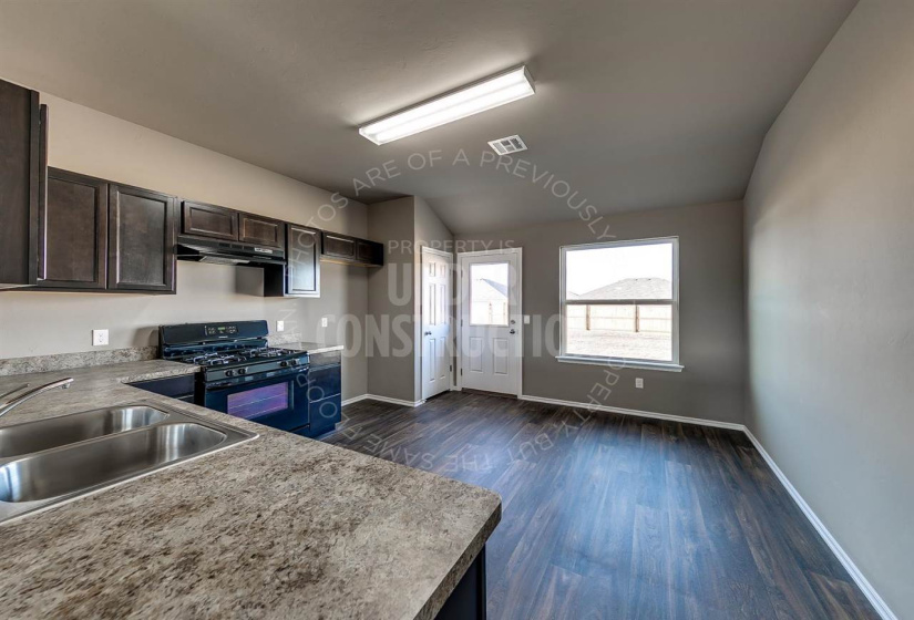 3 Bedrooms Bedrooms, ,2 BathroomsBathrooms,Residential,Single Family,Ravine,1,132141