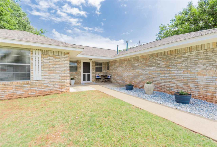 3 Bedrooms Bedrooms, ,2 BathroomsBathrooms,Residential,Single Family,Hanson,1,132149