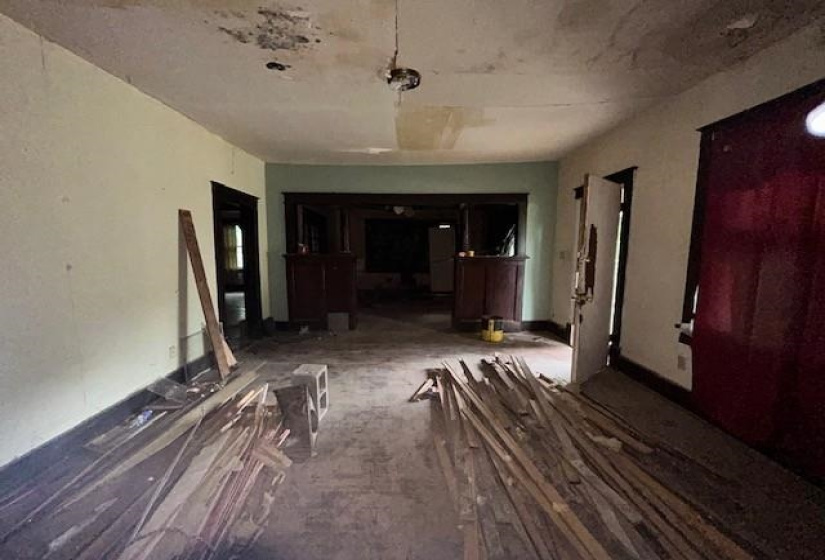 4 Bedrooms Bedrooms, 0 ,1 BathroomBathrooms,Residential,Single Family,Cedar,1.5,132150