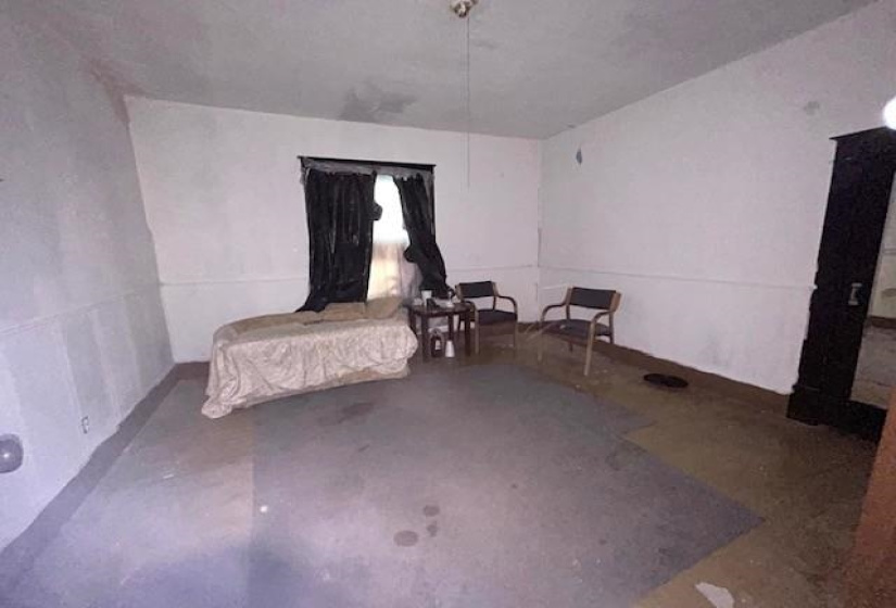4 Bedrooms Bedrooms, 0 ,1 BathroomBathrooms,Residential,Single Family,Cedar,1.5,132150