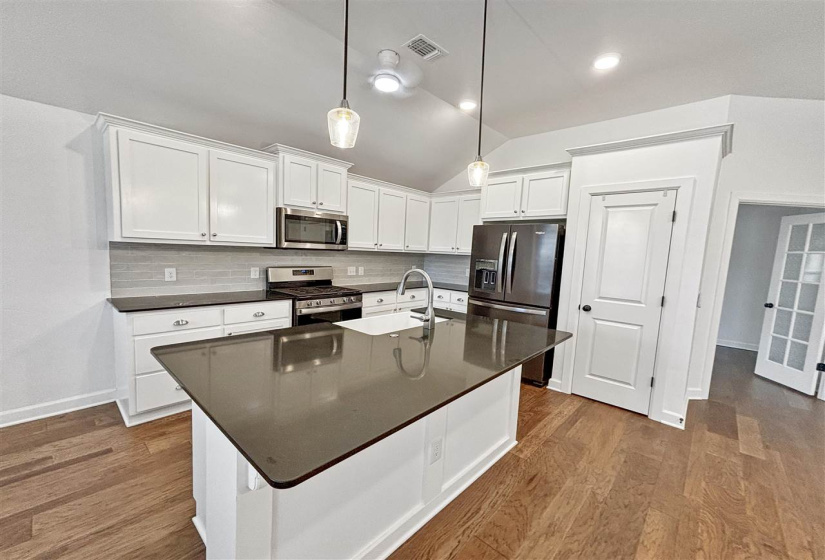 4 Bedrooms Bedrooms, ,2 BathroomsBathrooms,Residential,Single Family,Platinum,1,132151