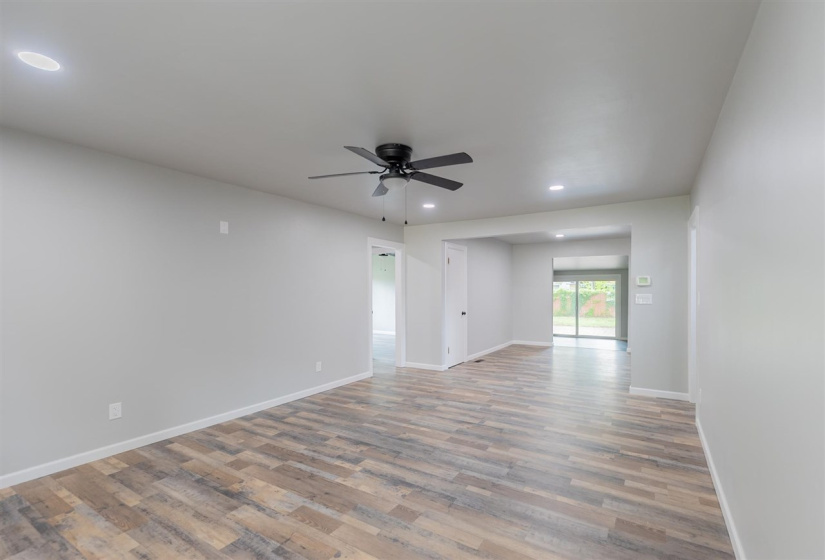 3 Bedrooms Bedrooms, ,2 BathroomsBathrooms,Residential,Single Family,Kings,1.5,132154