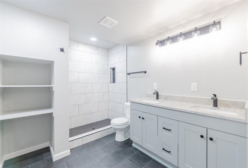 3 Bedrooms Bedrooms, ,2 BathroomsBathrooms,Residential,Single Family,Kings,1.5,132154