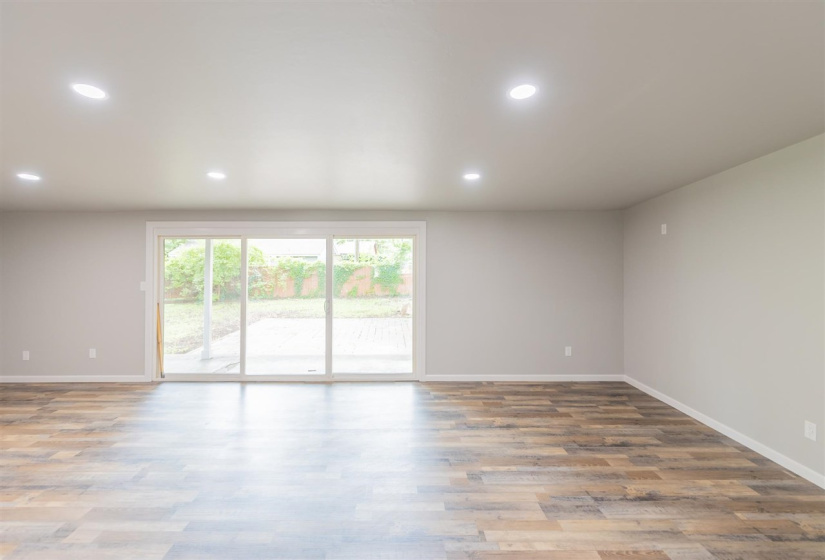 3 Bedrooms Bedrooms, ,2 BathroomsBathrooms,Residential,Single Family,Kings,1.5,132154