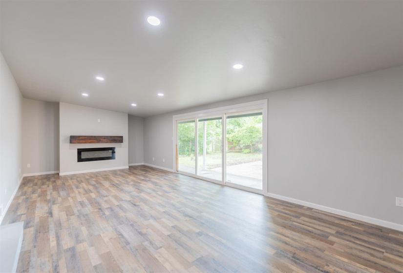 3 Bedrooms Bedrooms, ,2 BathroomsBathrooms,Residential,Single Family,Kings,1.5,132154