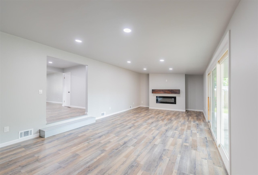 3 Bedrooms Bedrooms, ,2 BathroomsBathrooms,Residential,Single Family,Kings,1.5,132154