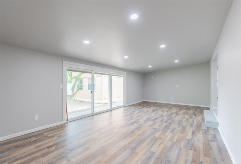 3 Bedrooms Bedrooms, ,2 BathroomsBathrooms,Residential,Single Family,Kings,1.5,132154