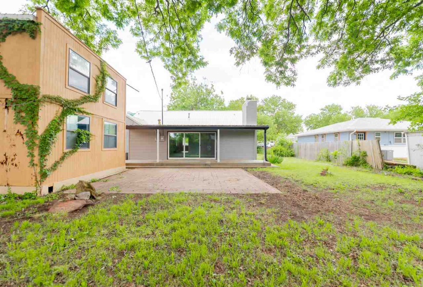 3 Bedrooms Bedrooms, ,2 BathroomsBathrooms,Residential,Single Family,Kings,1.5,132154