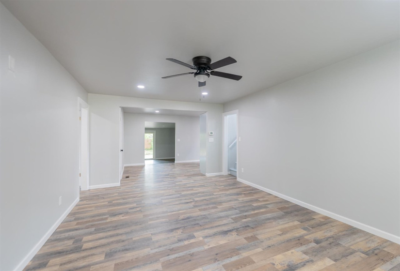 3 Bedrooms Bedrooms, ,2 BathroomsBathrooms,Residential,Single Family,Kings,1.5,132154