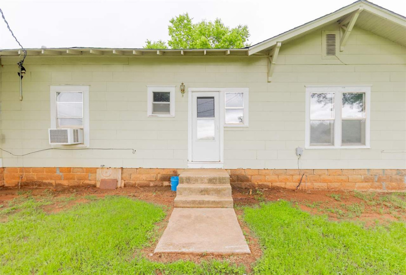3 Bedrooms Bedrooms, ,1 BathroomBathrooms,Residential,Single Family,32nd,1,132163