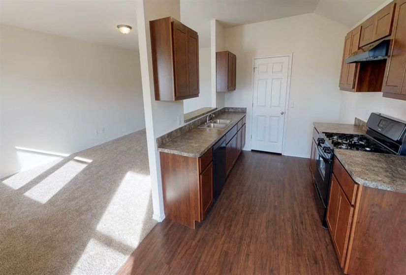 4 Bedrooms Bedrooms, ,2 BathroomsBathrooms,Residential,Single Family,Ridgecrest,1,132165