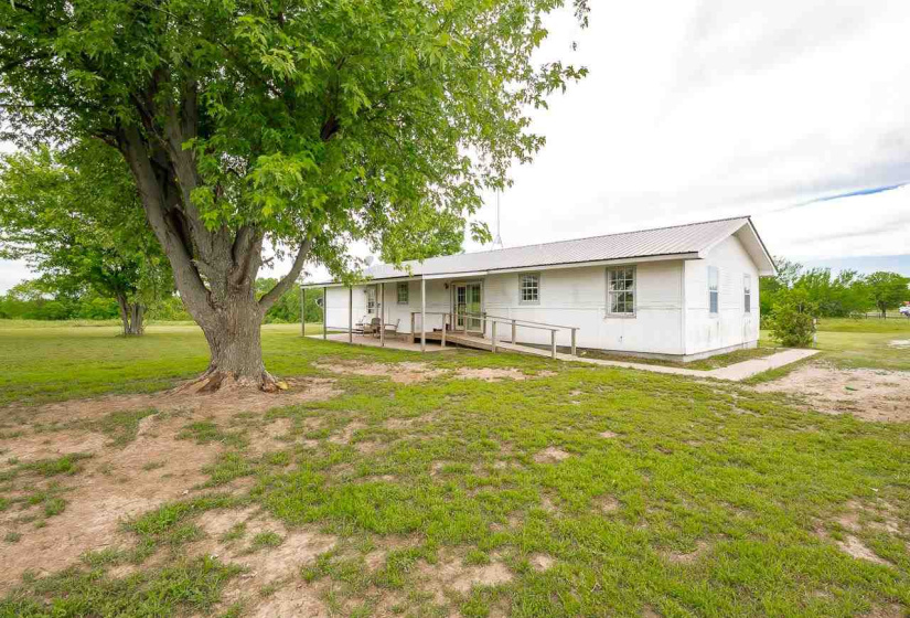 3 Bedrooms Bedrooms, ,2 BathroomsBathrooms,Residential,Single Family,99,1,132169