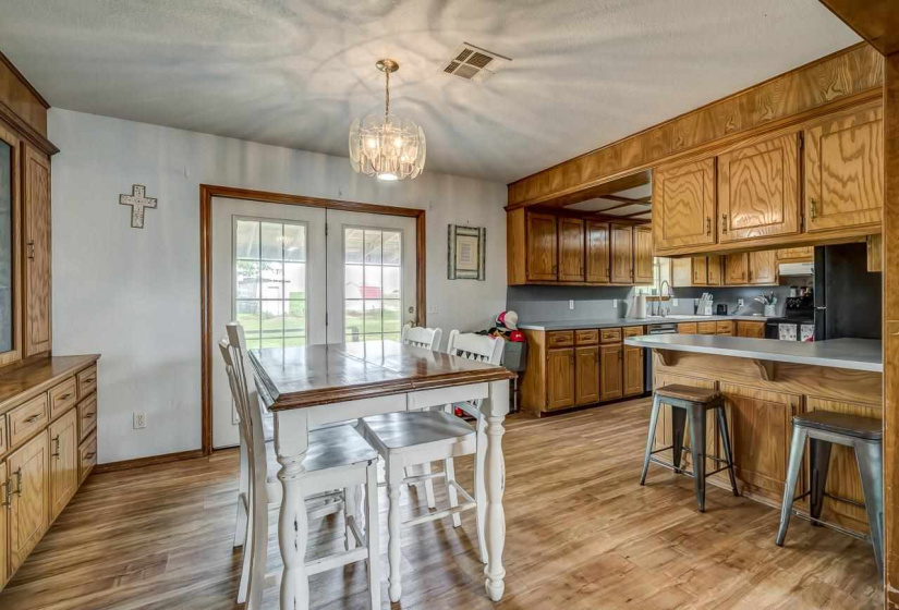 3 Bedrooms Bedrooms, ,2 BathroomsBathrooms,Residential,Single Family,99,1,132169