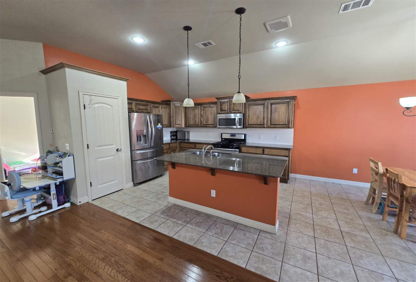 3 Bedrooms Bedrooms, ,2 BathroomsBathrooms,Residential,Single Family,Prescot,1,132172