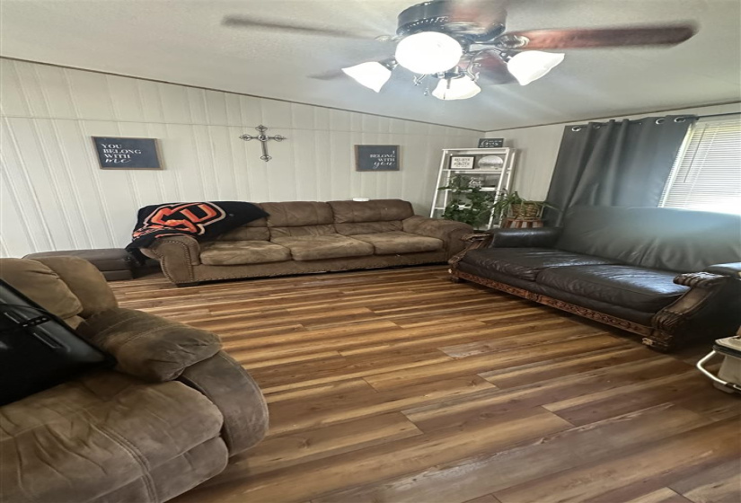 3 Bedrooms Bedrooms, ,2 BathroomsBathrooms,Residential,Mobile/manufactured Home,Oak Forrest,1,132173