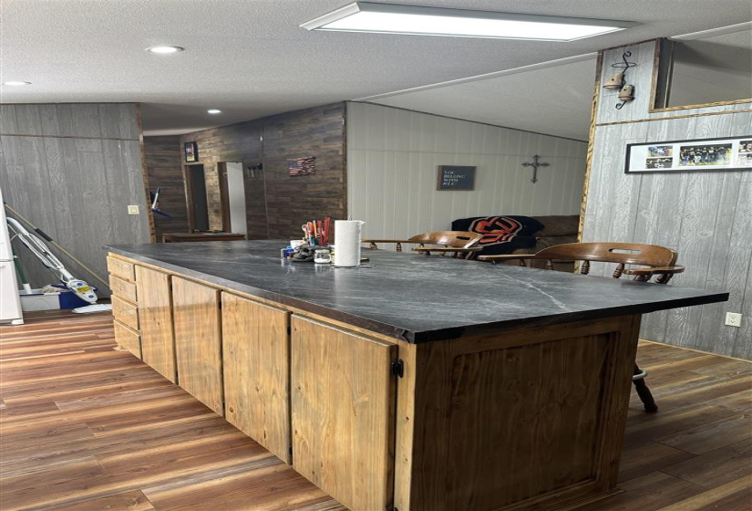 3 Bedrooms Bedrooms, ,2 BathroomsBathrooms,Residential,Mobile/manufactured Home,Oak Forrest,1,132173