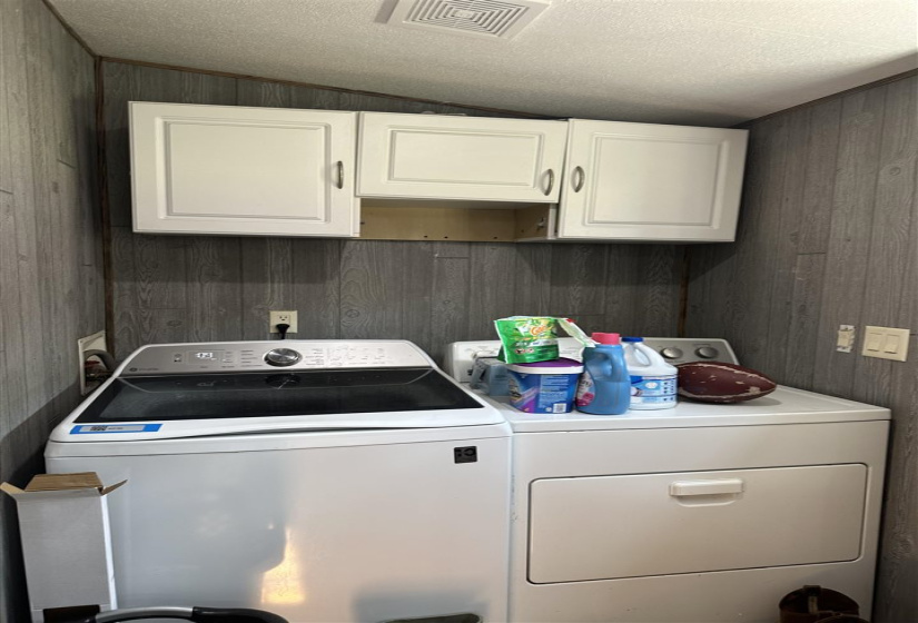 3 Bedrooms Bedrooms, ,2 BathroomsBathrooms,Residential,Mobile/manufactured Home,Oak Forrest,1,132173