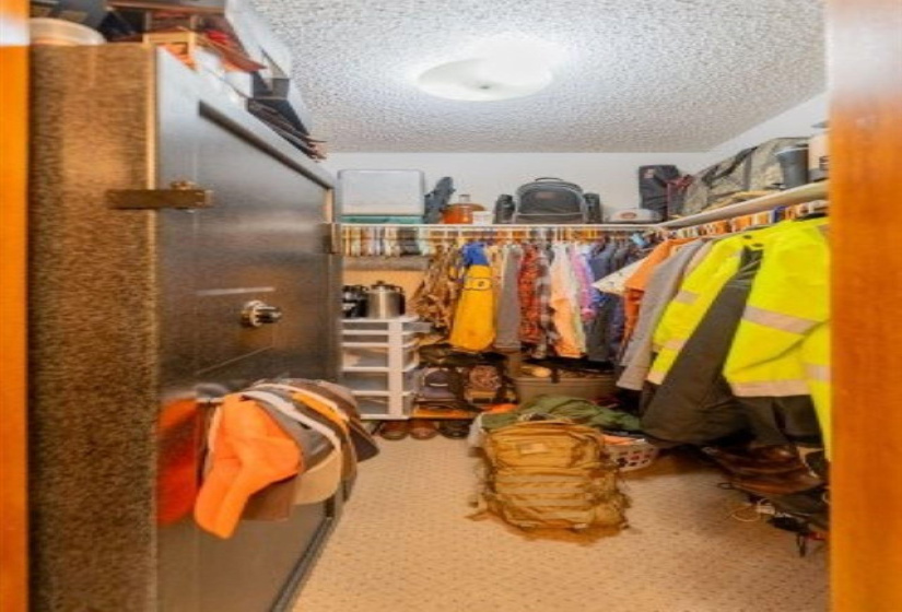 4 Bedrooms Bedrooms, ,2 BathroomsBathrooms,Residential,Single Family,Noble,1,132174