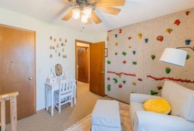 4 Bedrooms Bedrooms, ,2 BathroomsBathrooms,Residential,Single Family,Noble,1,132174