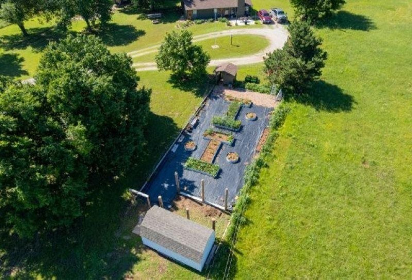4 Bedrooms Bedrooms, ,2 BathroomsBathrooms,Residential,Single Family,Noble,1,132174