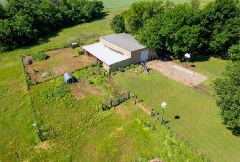 4 Bedrooms Bedrooms, ,2 BathroomsBathrooms,Residential,Single Family,Noble,1,132174
