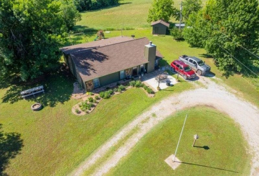 4 Bedrooms Bedrooms, ,2 BathroomsBathrooms,Residential,Single Family,Noble,1,132174