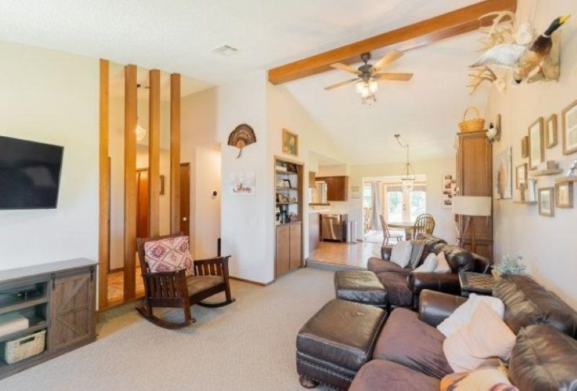 4 Bedrooms Bedrooms, ,2 BathroomsBathrooms,Residential,Single Family,Noble,1,132174