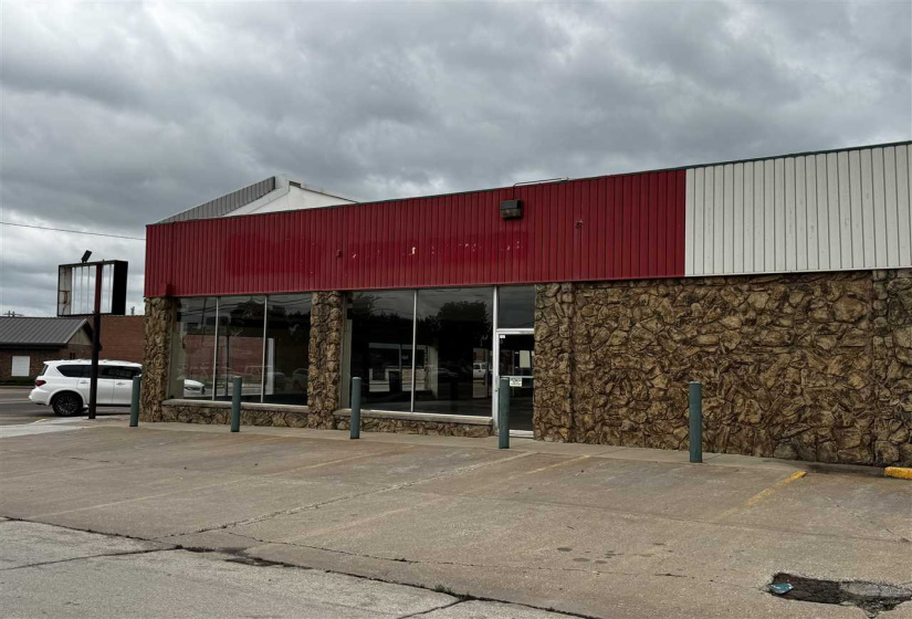 21 BathroomsBathrooms,Commercial/industrial,Commercial,7th,2,132223