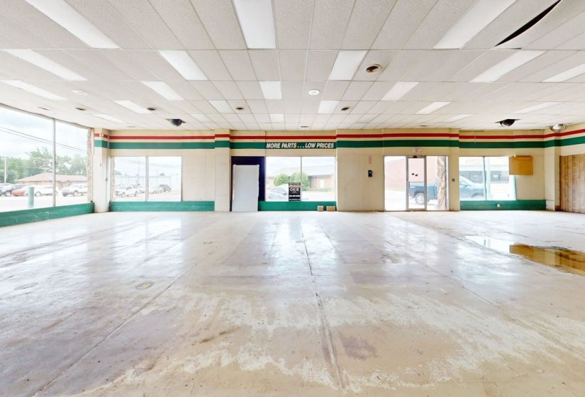 21 BathroomsBathrooms,Commercial/industrial,Commercial,7th,2,132223