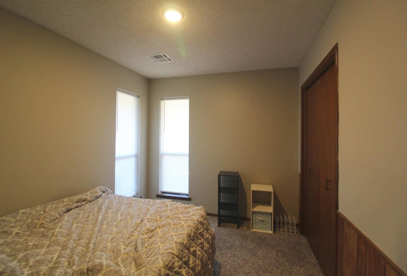 3 BathroomsBathrooms,Multi-family,Duplex,Hillside,1,131825