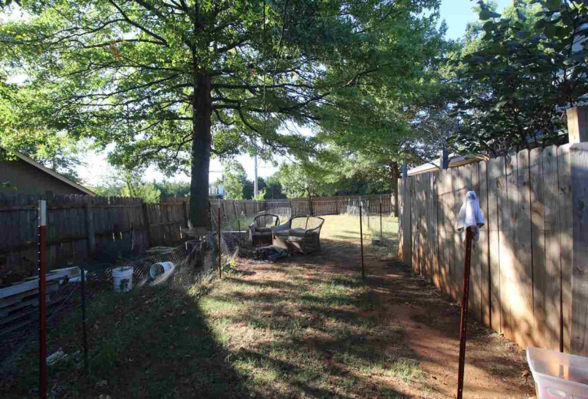3 BathroomsBathrooms,Multi-family,Duplex,Hillside,1,131825