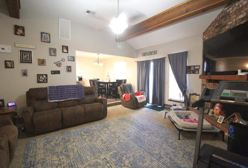 3 BathroomsBathrooms,Multi-family,Duplex,Hillside,1,131825