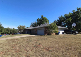 3 BathroomsBathrooms,Multi-family,Duplex,Hillside,1,131825