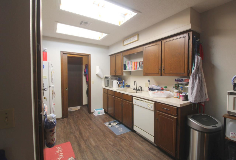 3 BathroomsBathrooms,Multi-family,Duplex,Hillside,1,131825