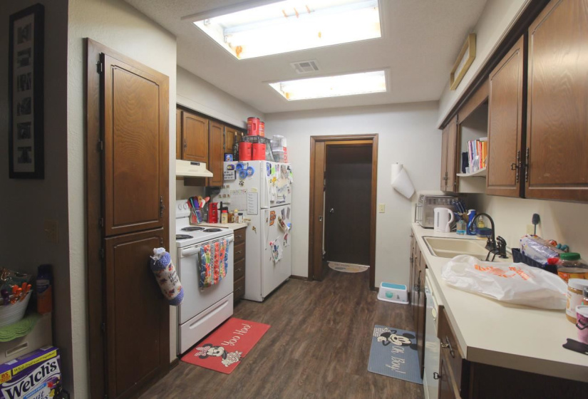 3 BathroomsBathrooms,Multi-family,Duplex,Hillside,1,131825