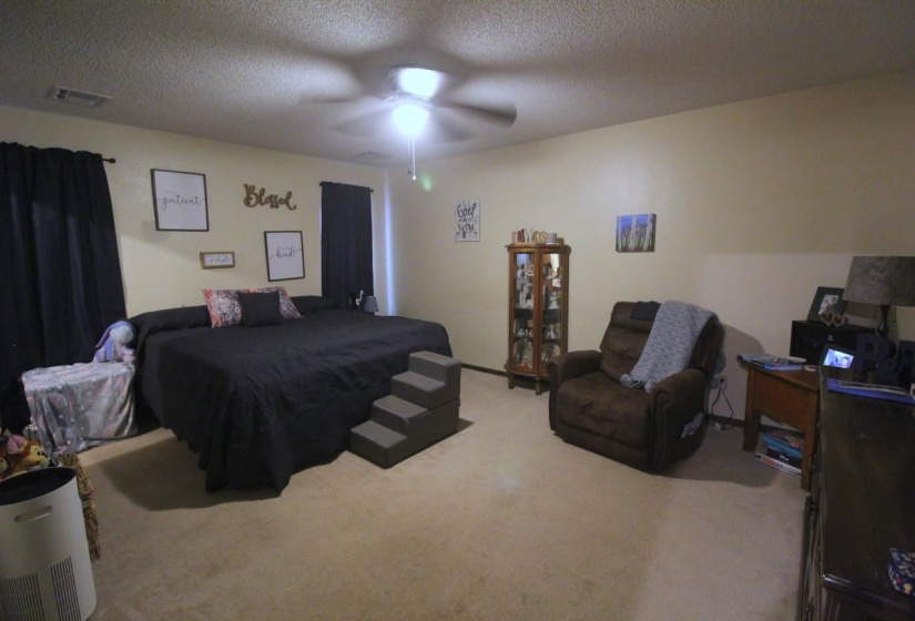 3 BathroomsBathrooms,Multi-family,Duplex,Hillside,1,131825