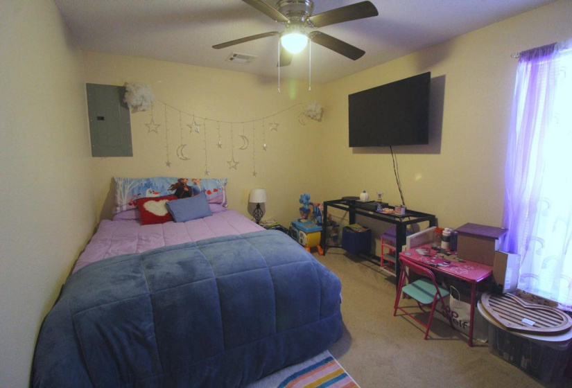 3 BathroomsBathrooms,Multi-family,Duplex,Hillside,1,131825