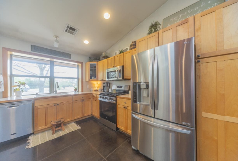 3 Bedrooms Bedrooms, ,3 BathroomsBathrooms,Residential,Single Family,Amanda,1,132238
