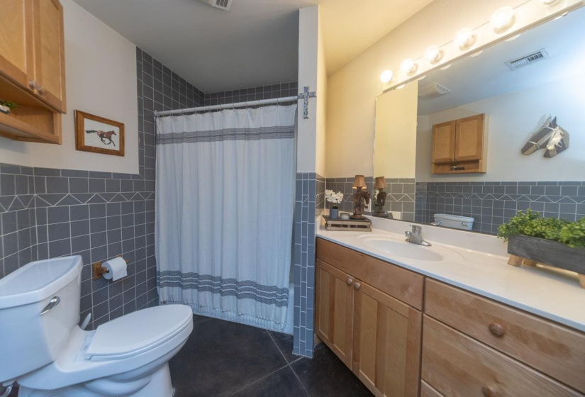 3 Bedrooms Bedrooms, ,3 BathroomsBathrooms,Residential,Single Family,Amanda,1,132238