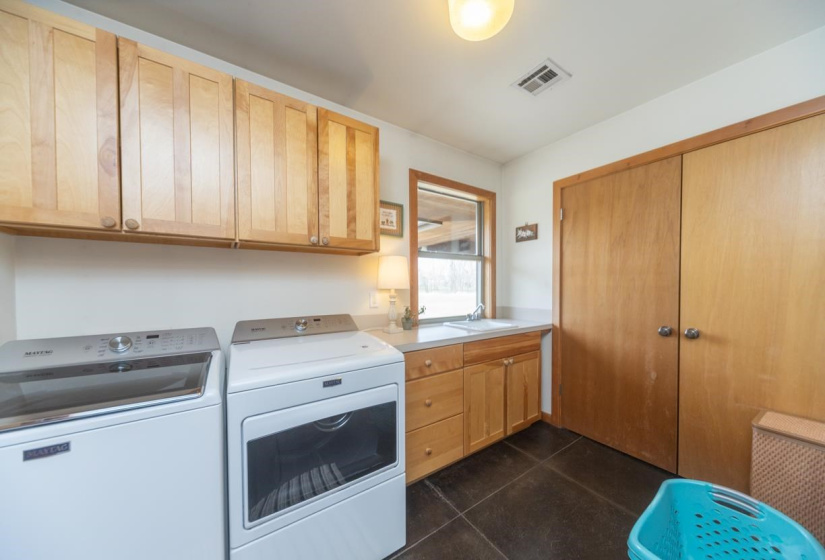 3 Bedrooms Bedrooms, ,3 BathroomsBathrooms,Residential,Single Family,Amanda,1,132238