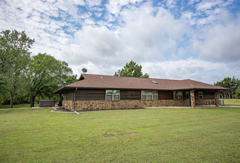 3 Bedrooms Bedrooms, ,3 BathroomsBathrooms,Residential,Single Family,Amanda,1,132238