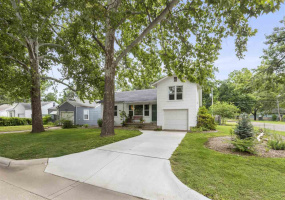 3 Bedrooms Bedrooms, ,2 BathroomsBathrooms,Residential,Single Family,Walnut,1.5,132242
