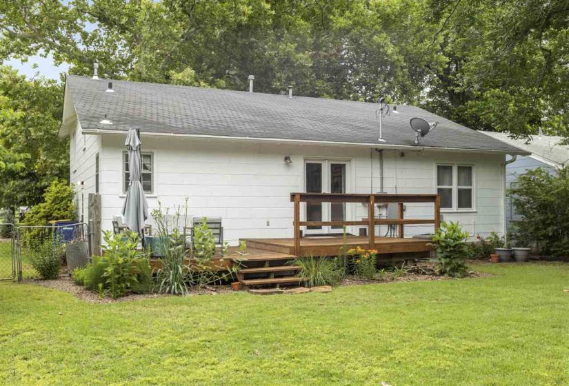 3 Bedrooms Bedrooms, ,2 BathroomsBathrooms,Residential,Single Family,Walnut,1.5,132242