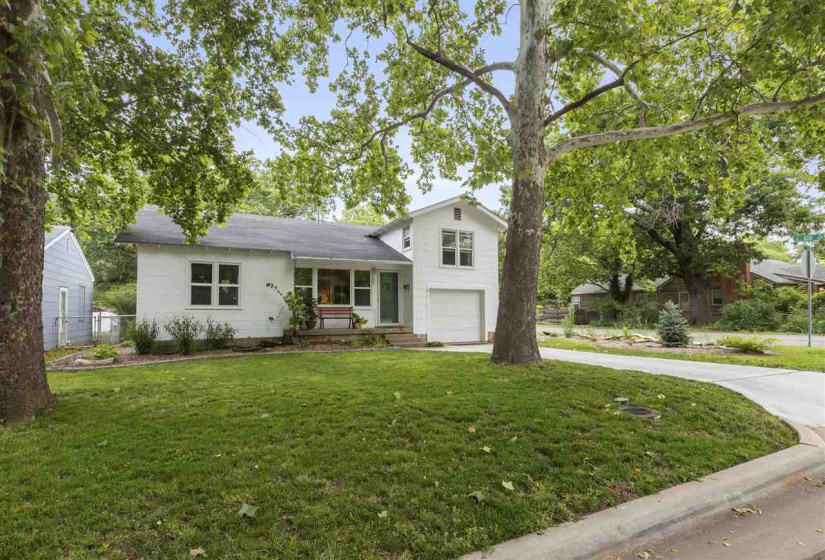 3 Bedrooms Bedrooms, ,2 BathroomsBathrooms,Residential,Single Family,Walnut,1.5,132242