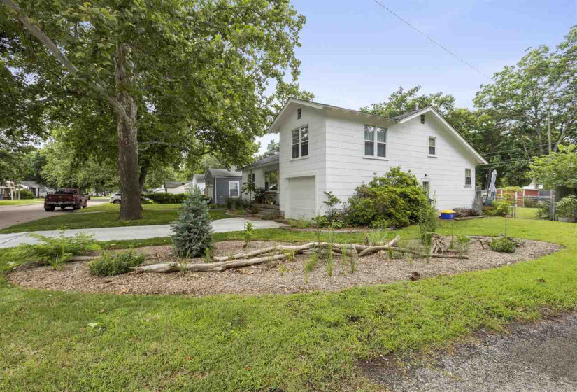 3 Bedrooms Bedrooms, ,2 BathroomsBathrooms,Residential,Single Family,Walnut,1.5,132242