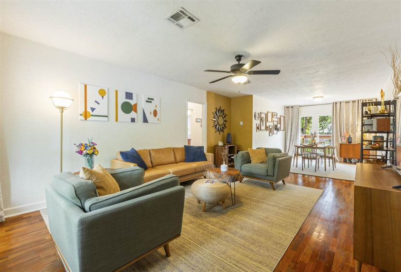 3 Bedrooms Bedrooms, ,2 BathroomsBathrooms,Residential,Single Family,Walnut,1.5,132242