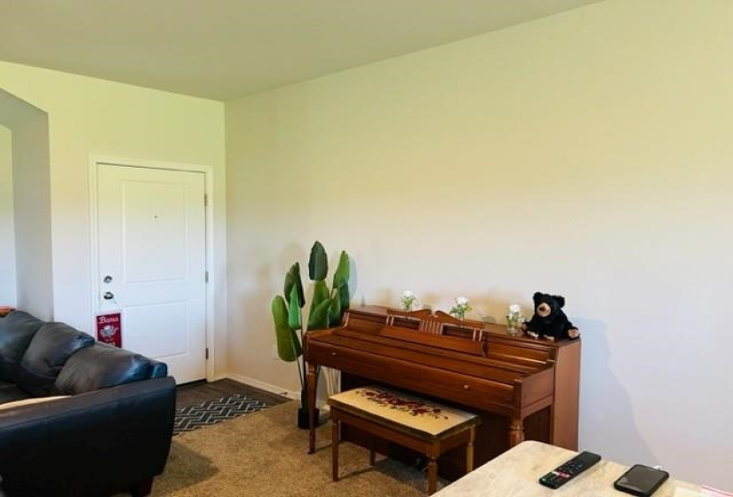 3 Bedrooms Bedrooms, ,2 BathroomsBathrooms,Residential,Single Family,2nd,1,132244
