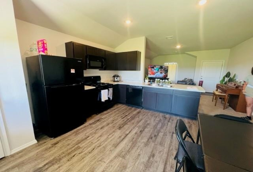3 Bedrooms Bedrooms, ,2 BathroomsBathrooms,Residential,Single Family,2nd,1,132244