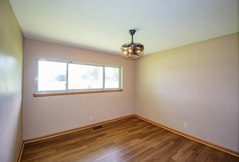 3 Bedrooms Bedrooms, ,2 BathroomsBathrooms,Residential,Single Family,McElroy,1,132245
