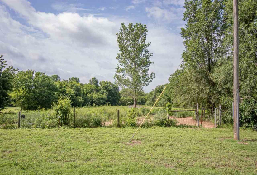 3 Bedrooms Bedrooms, ,2 BathroomsBathrooms,Residential,Single Family,McElroy,1,132245